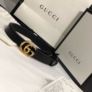Gucci marking thin leather with shiny buckle belt